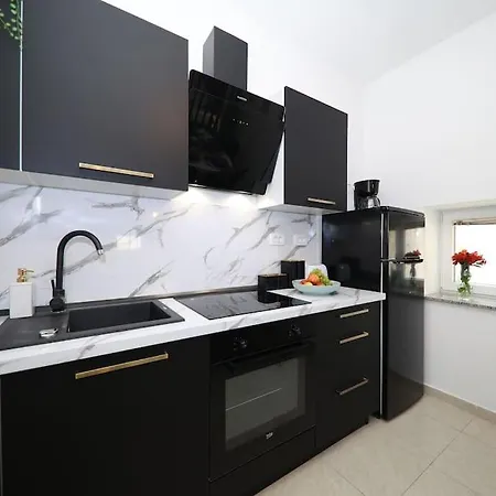 דירה “minipalais” In The Heart Of *