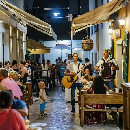 Апартаменти “minipalais” In The Heart Of *