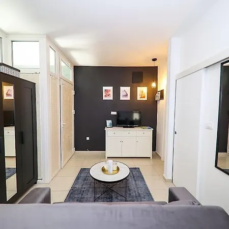 Apartmán “minipalais” In The Heart Of