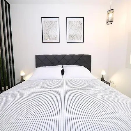 “minipalais” In The Heart Of Apartmán *