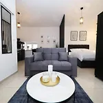 “minipalais” In The Heart Of Apartamento Zadar