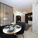 “minipalais” In The Heart Of Apartamento Zadar