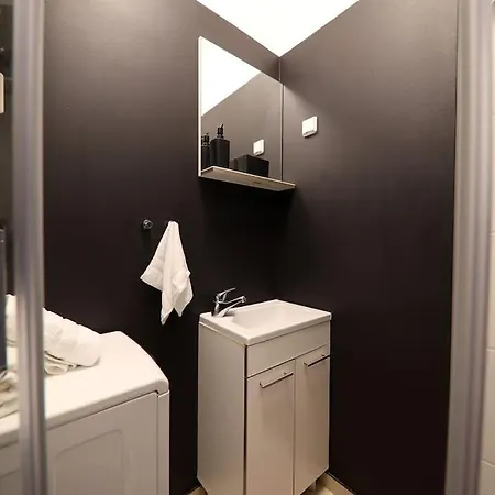“minipalais” In The Heart Of Apartment *
