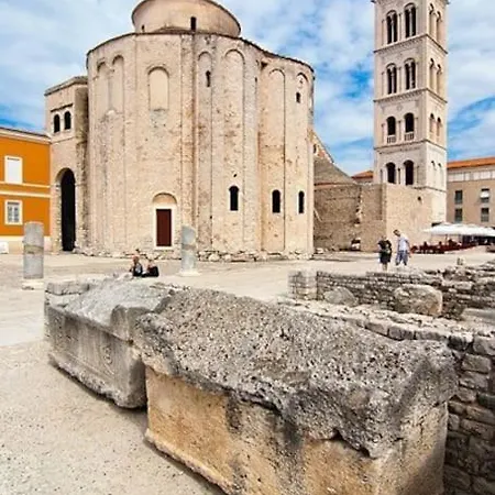 “minipalais” In The Heart Of Apartamento *